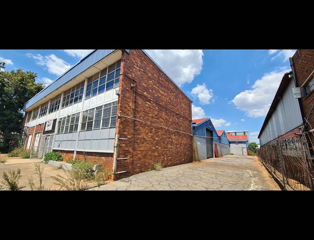 1,500M² FACTORY FOR SALE IN ISANDO